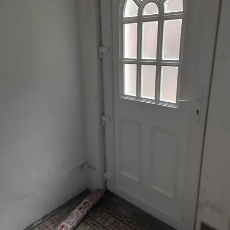 R10 Ideal Deplacement Pro شقة كامبراي